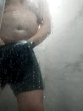 Snapshot of BigCristh79 chatting on November 9, 2025, 7:18 pm BigCristh79 online show from November 9, 2025, 7:18 pm