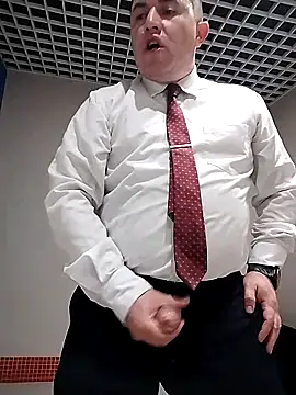 BigCristh79 online show from May 12, 2026, 7:38 am