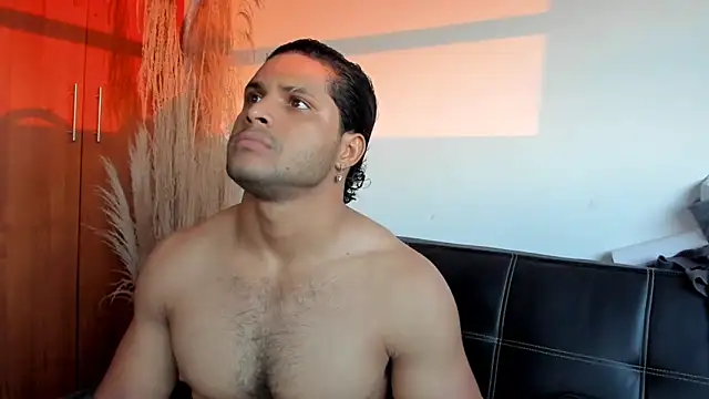 Evansdark1 online show from November 25, 2025, 10:32 pm