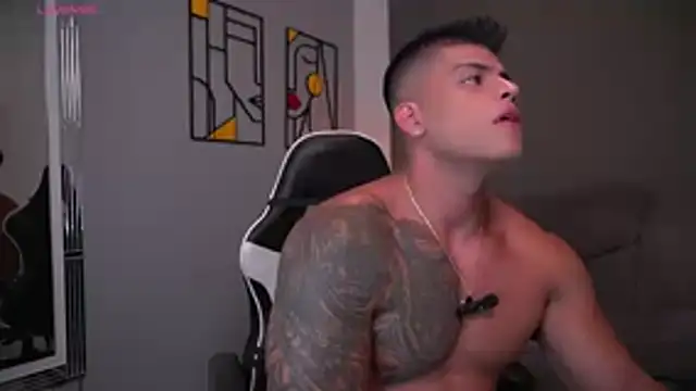 tyler muscle1 online show from April 15, 2026, 4:07 am