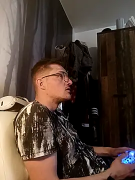 liema3156 online show from April 28, 2026, 6:56 pm