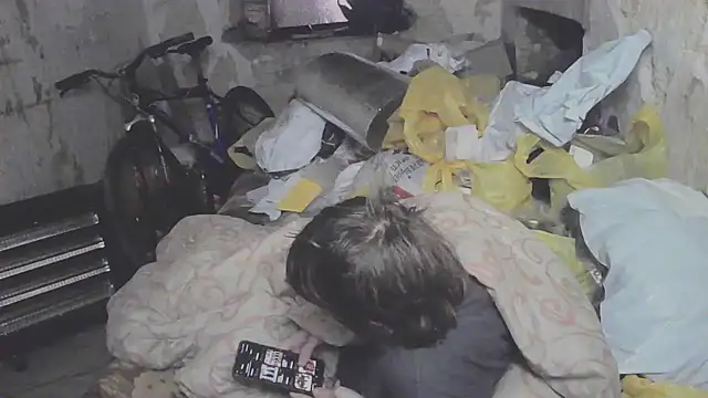 Snapshot of makarov1993 chatting on May 6, 2026, 12:47 am makarov1993 online show from May 6, 2026, 12:47 am