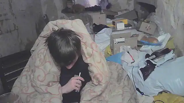 makarov1993 online show from April 18, 2026, 5:21 am