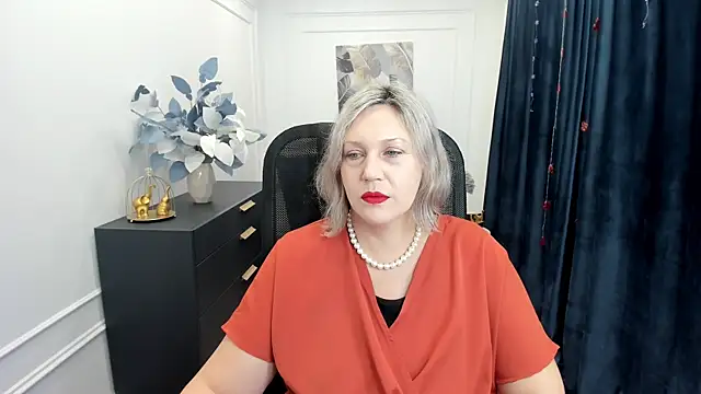 Snapshot of NinaStarle chatting on November 22, 2025, 4:33 am NinaStarle online show from November 22, 2025, 4:33 am