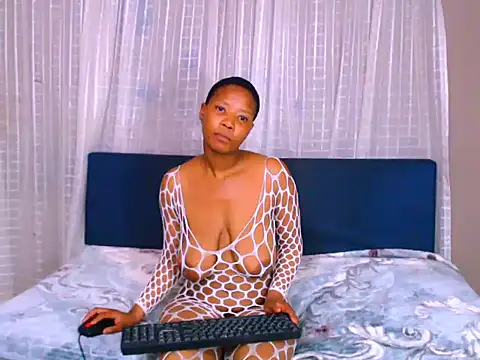 ebonyfirexx online show from September 9, 2025, 6:39 pm