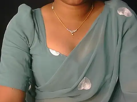 Snapshot of Priyanka_rao chatting on August 5, 2026, 4:45 pm Priyanka rao online show from August 5, 2026, 4:45 pm