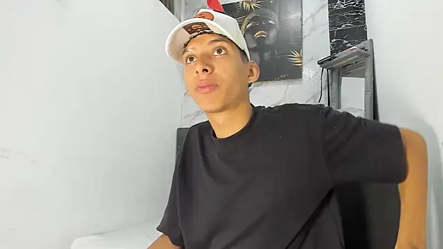 afrodita n ares online show from December 1, 2025, 8:21 pm