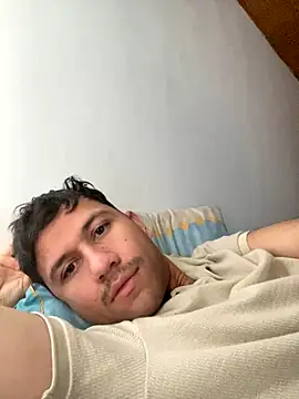 Michaell Spinelly online show from November 2, 2025, 3:28 pm