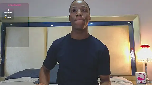 CharlesBrown  online show from October 24, 2025, 12:37 pm