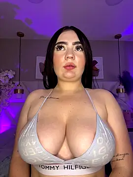 Snapshot of Valeria_carter chatting on November 11, 2025, 8:58 pm Valeria carter online show from November 11, 2025, 8:58 pm