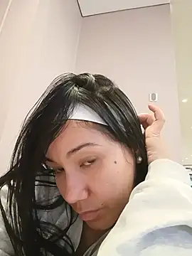 Snapshot of violettaa_millerss chatting on June 6, 2026, 1:11 am violettaa millerss online show from June 6, 2026, 1:11 am