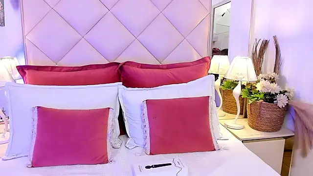 Snapshot of LilBoonew chatting on October 12, 2025, 12:17 pm LilBoonew online show from October 12, 2025, 12:17 pm