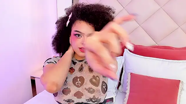 Snapshot of LilBoonew chatting on October 15, 2025, 12:24 pm LilBoonew online show from October 15, 2025, 12:24 pm