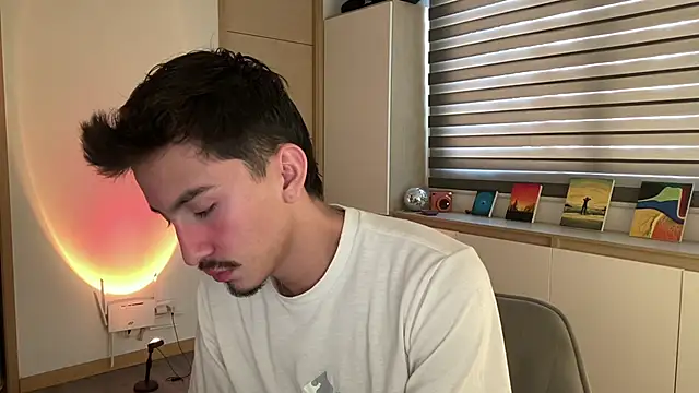 Snapshot of sweettaaron01 chatting on November 18, 2025, 5:16 pm sweettaaron01 online show from November 18, 2025, 5:16 pm