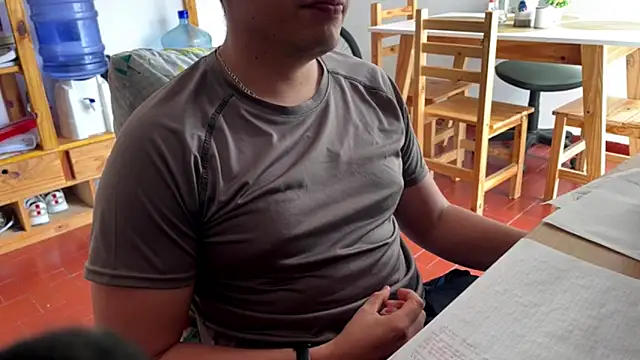 Snapshot of Haustin202 chatting on October 30, 2025, 6:16 pm Haustin202 online show from October 30, 2025, 6:16 pm