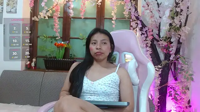 Snapshot of samara_selene chatting on May 30, 2026, 3:13 am samara selene online show from May 30, 2026, 3:13 am