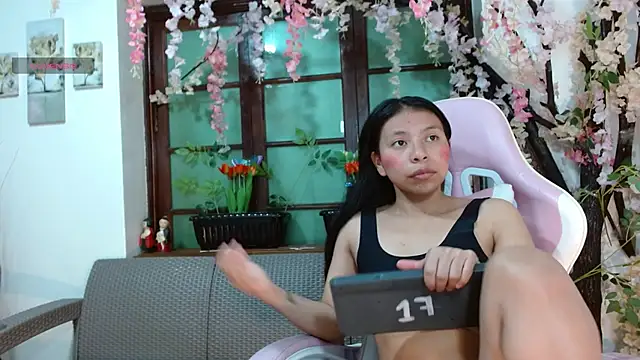 Snapshot of samara_selene chatting on June 5, 2026, 3:11 am samara selene online show from June 5, 2026, 3:11 am