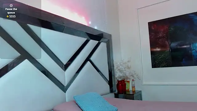 samara selene online show from March 14, 2026, 7:09 pm