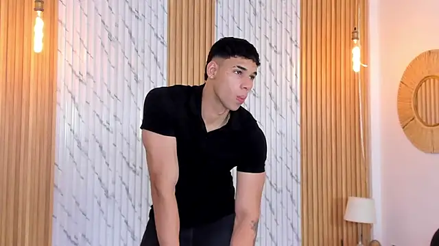 thomas walker0 online show from October 9, 2025, 12:17 pm