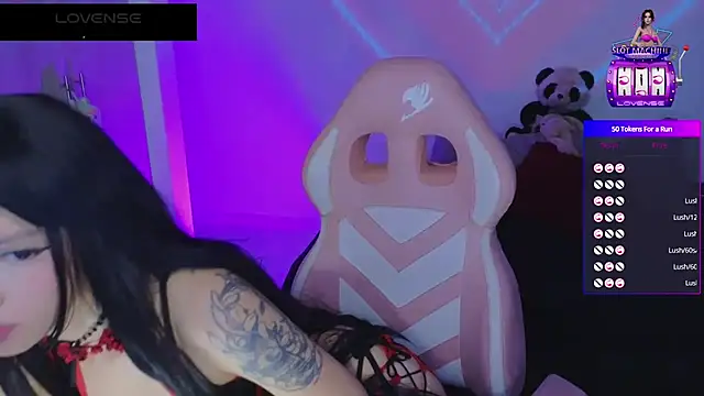 Snapshot of Moonlightt_21 chatting on October 5, 2025, 7:04 pm Moonlightt 21 online show from October 5, 2025, 7:04 pm