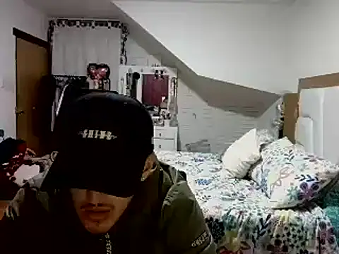 Andres 177 online show from April 21, 2026, 7:42 pm