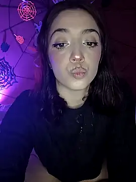 Snapshot of summi10 chatting on November 2, 2025, 10:59 pm summi10 online show from November 2, 2025, 10:59 pm