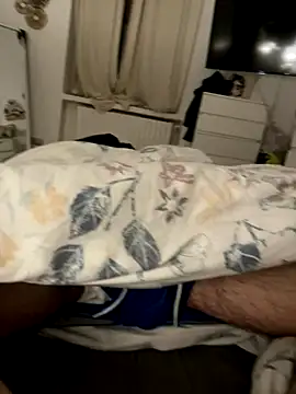 Snapshot of francy242 chatting on November 8, 2025, 12:14 am francy242 online show from November 8, 2025, 12:14 am