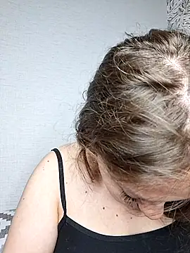 Olivia OliV online show from May 28, 2026, 1:13 am