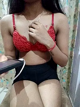 Snapshot of Charming_Glow chatting on October 4, 2025, 5:47 pm Charming Glow online show from October 4, 2025, 5:47 pm