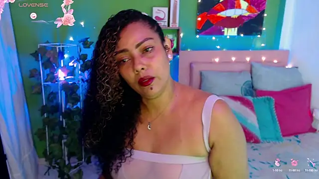 Snapshot of katherinnyazz chatting on September 13, 2025, 12:21 am katherinnyazz online show from September 13, 2025, 12:21 am