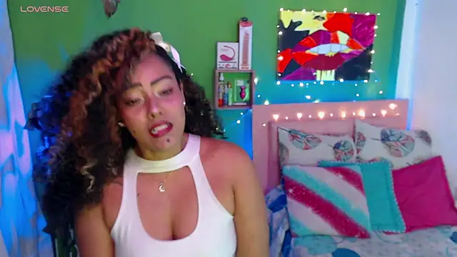 Snapshot of katherinnyazz chatting on October 4, 2025, 8:16 am katherinnyazz online show from October 4, 2025, 8:16 am