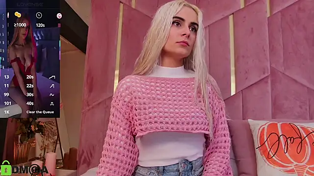 SelenaDaze online show from October 30, 2025, 4:44 am