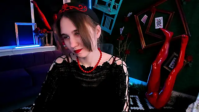 TessaMill online show from November 15, 2025, 9:02 am