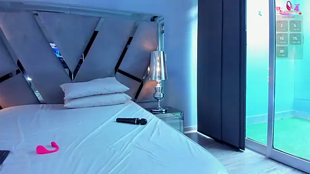 Snapshot of miamirage_ chatting on September 26, 2025, 12:34 pm miamirage online show from September 26, 2025, 12:34 pm