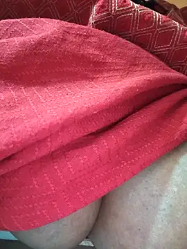 Dassing strip couple online show from April 19, 2026, 8:26 am