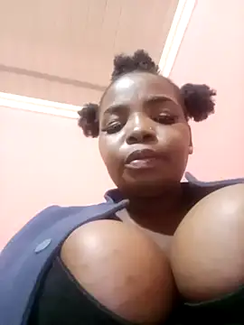 ShySexyBaddiexx online show from February 18, 2026, 11:34 pm