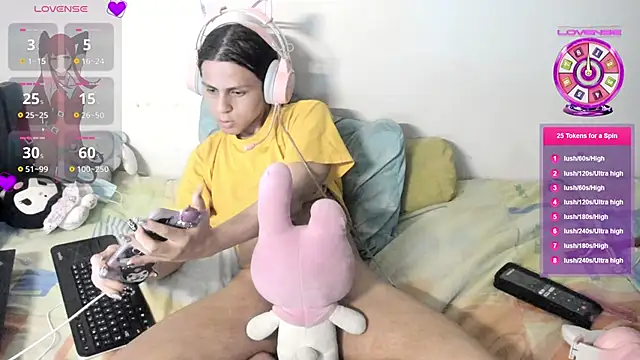 Petite-Goth online show from February 18, 2026, 2:09 am