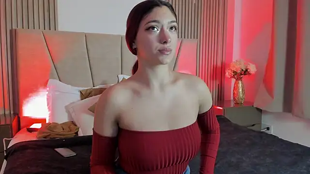 Victoria Beaumont online show from December 17, 2025, 11:26 am