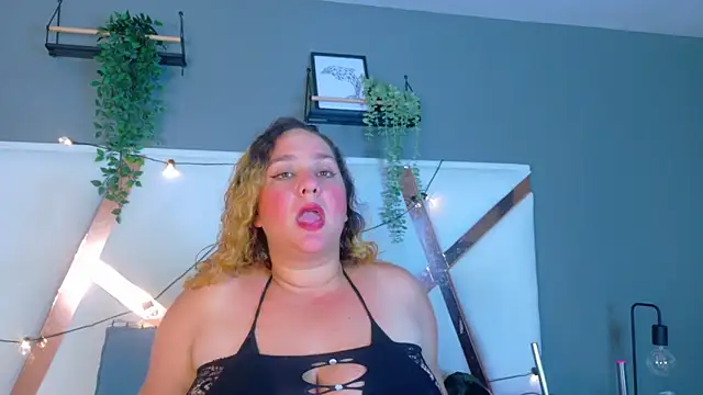 JenaCooper  online show from May 28, 2026, 3:14 am