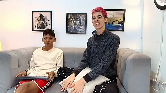 TWINKS FRIENDS online show from June 1, 2026, 1:22 pm