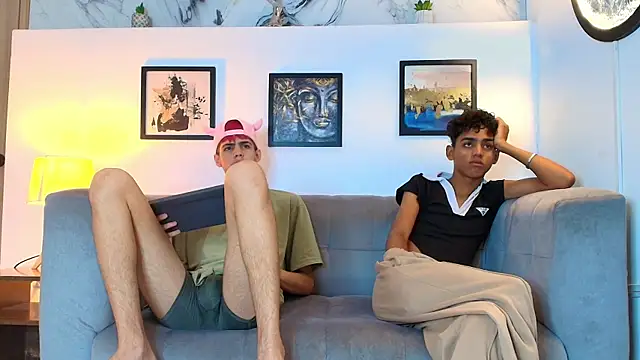 TWINKS FRIENDS online show from May 18, 2026, 1:38 pm