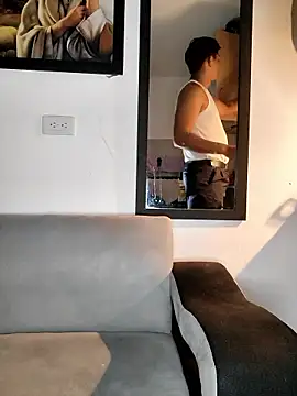 Snapshot of Hiroshi_Shen chatting on January 9, 2026, 11:06 am Hiroshi Shen online show from January 9, 2026, 11:06 am