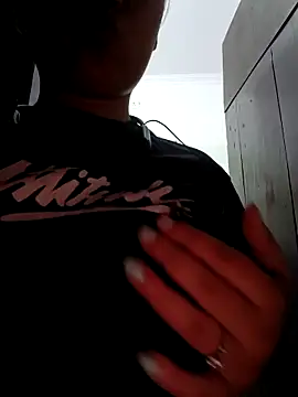 Snapshot of Iampriyaaa15 chatting on September 8, 2025, 6:18 pm Iampriyaaa15 online show from September 8, 2025, 6:18 pm