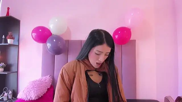 violet myerrs online show from November 7, 2025, 12:42 pm