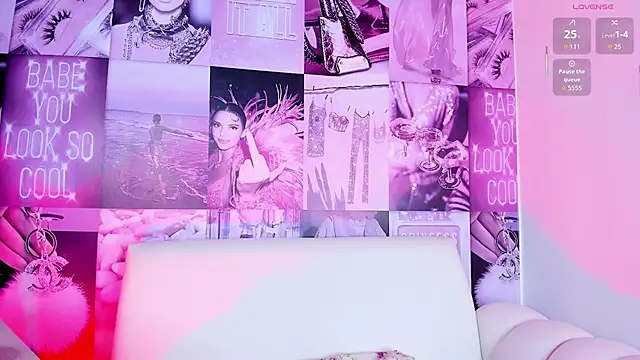 Iamlola  online show from February 26, 2026, 3:28 am