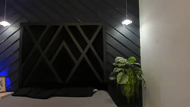 zoe martins  online show from January 7, 2026, 5:18 pm