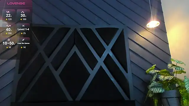 zoe martins  online show from October 17, 2025, 5:15 pm