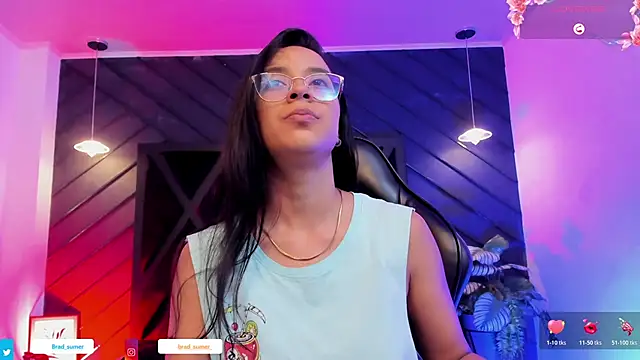 zoe martins  online show from February 4, 2026, 5:30 pm