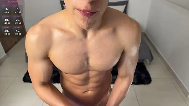 Snapshot of Maxx_Lancaster chatting on March 4, 2026, 3:09 pm Maxx Lancaster online show from March 4, 2026, 3:09 pm