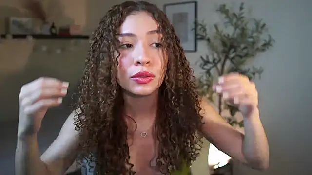 isabella-garcia- online show from March 28, 2026, 10:22 pm